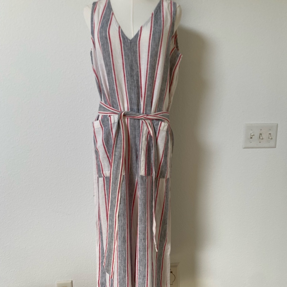 Striped Sleeveless jumpsuit with Belt